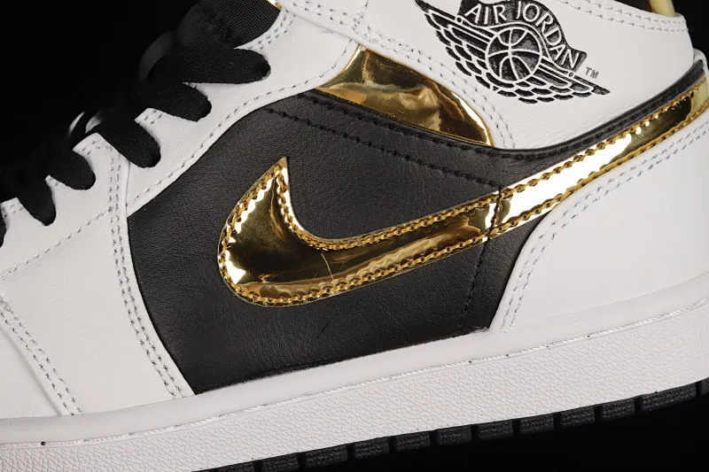 All categories Air Jordan Jordan series basketball shoes Air Jordan 1 Mid Air Jordan 1 Mid AJ1 Joe 1 Platinum Panda mid-top basketball shoes 554724-190